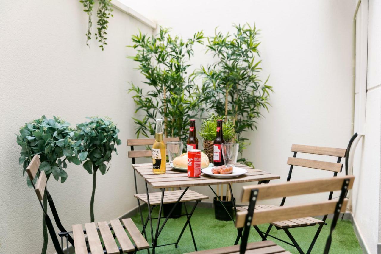 Family Apartment Patio&Swimming Pool In Center Málaga Kültér fotó